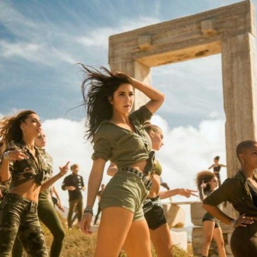 Bollywood takes Naxos by storm and goes viral